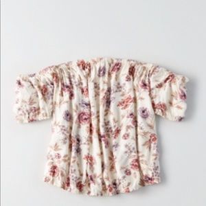 American Eagle off the shoulder top